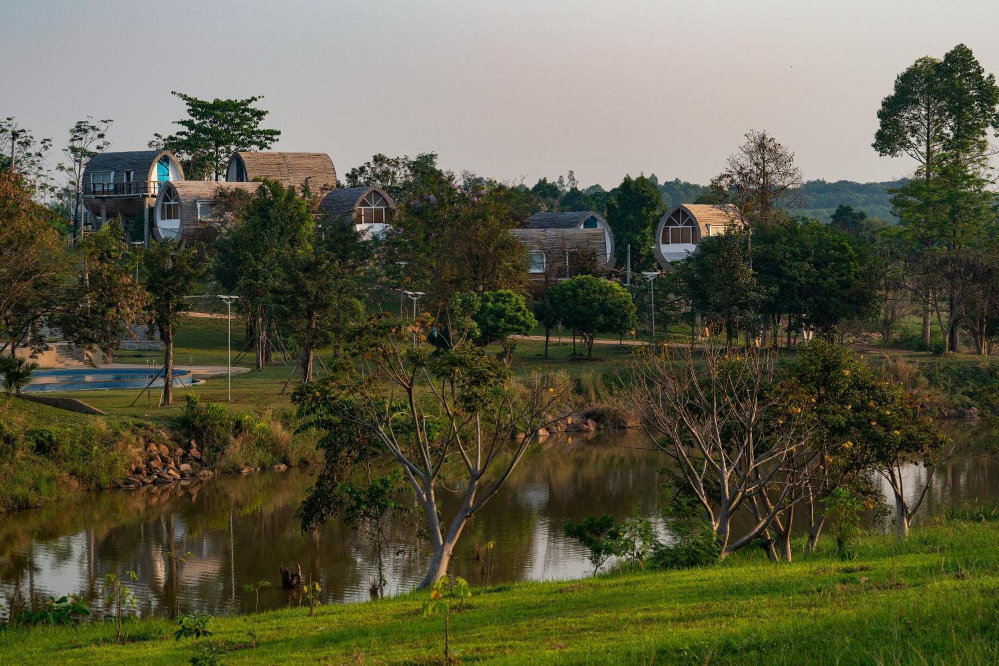 Phum Domnak Domrey Resort Chambok Kamer foto